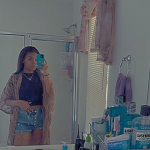 Meet your Posher, Kimberly